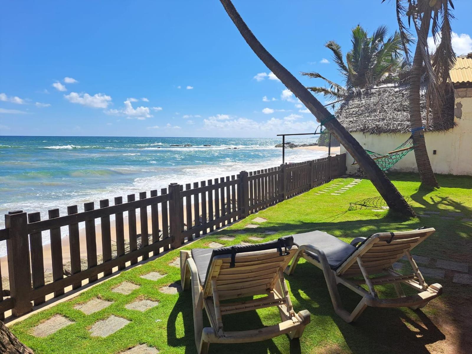 Hakuna Matara Beach Bungalows Exterior foto