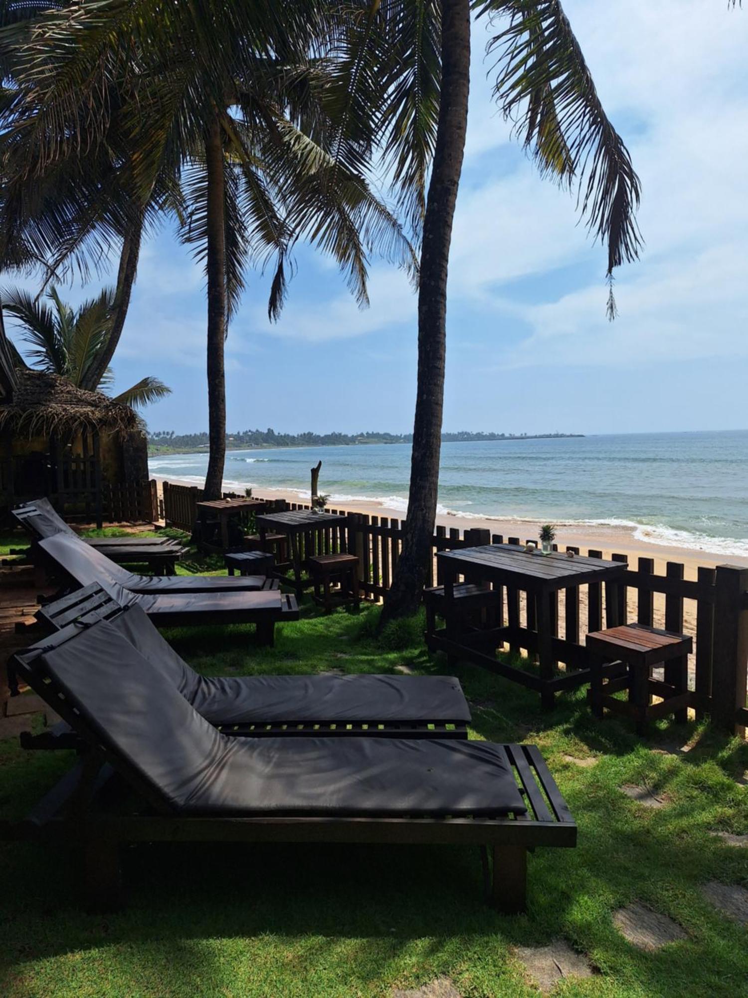 Hakuna Matara Beach Bungalows Exterior foto